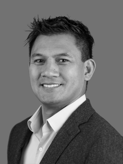 Black and White headshot of Sean Kalub